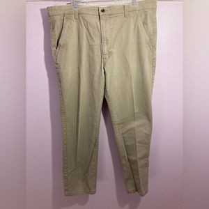 Men’s Levi Khaki Pants